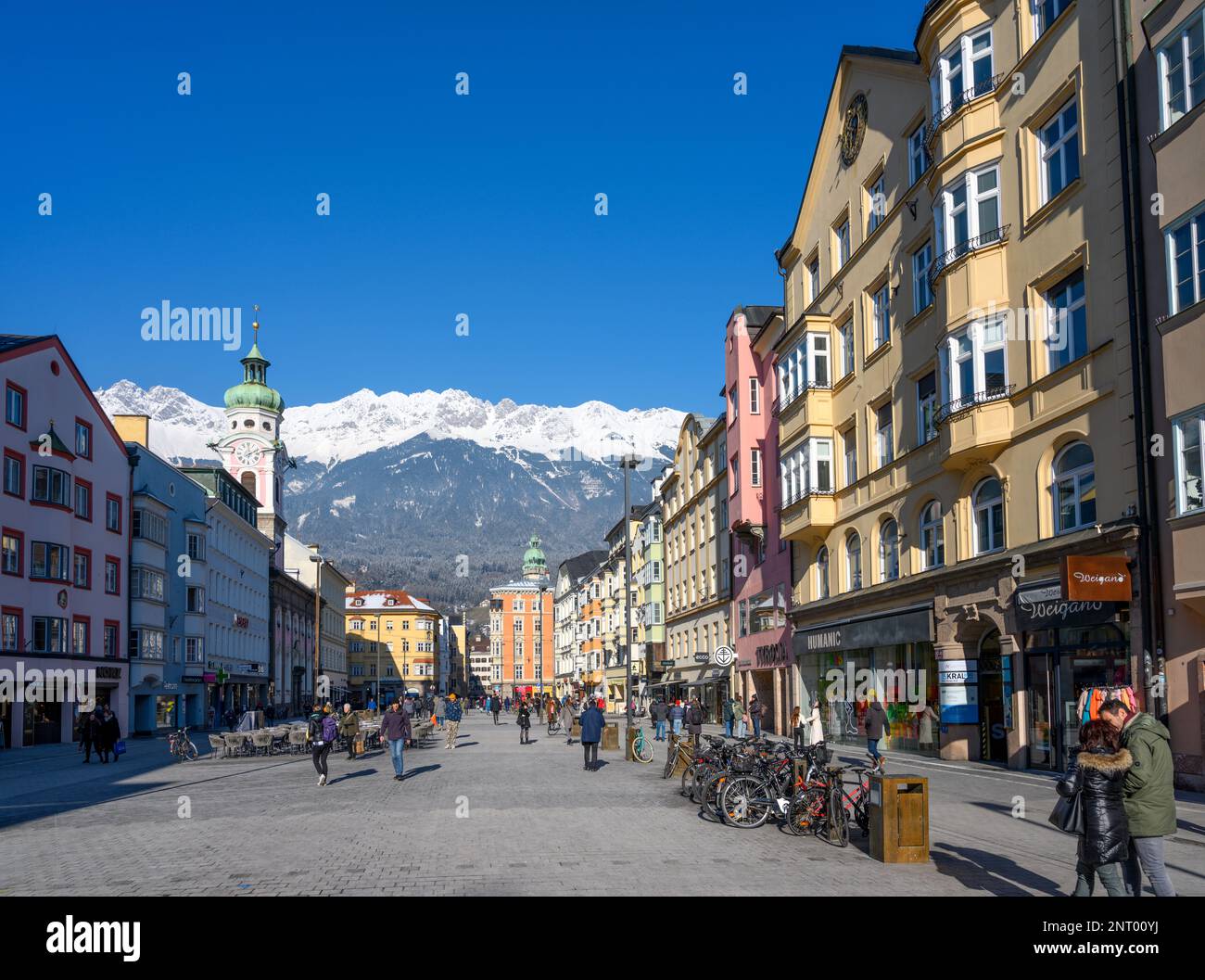 Maria-Theresien-Straße im Zentrum von Innsbruck, Österreich Stockfoto