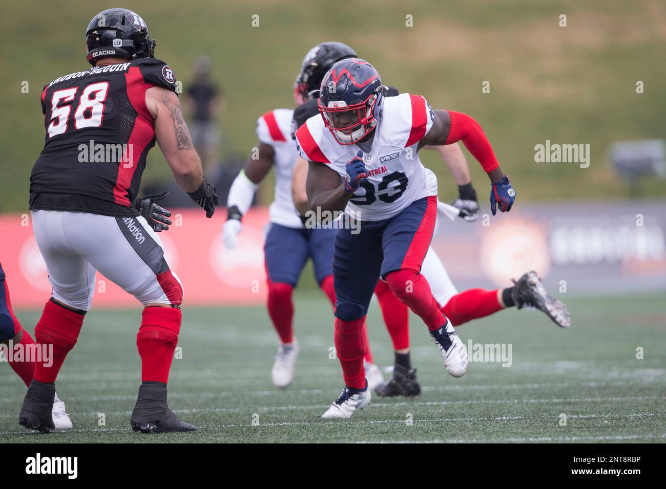 OTTAWA, ON - JULY 13: Antonio Simmons (93 -- DE) of the Montreal Alouettes in a Canadian Football League (CFL) regular season game between the Ottawa Redblacks and the Montreal Alouettes played at TD Place at Lansdowne Park in Ottawa, Canada. (Photo by Sean Burges/Icon Sportswire) (Icon Sportswire via AP Images) Stockfoto