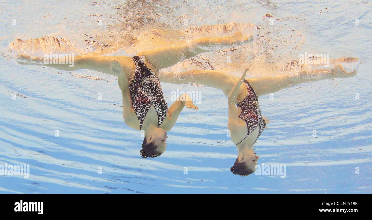 anastasiya-morozova-and-anna-eltisheva-of-uzbekistan-perform-during