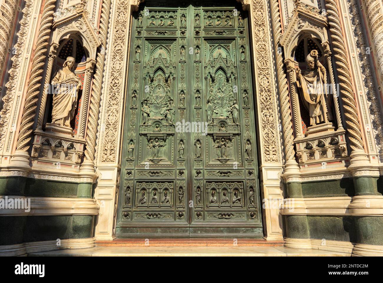 Portal, Kathedrale Santa Maria dei Fiore, Florenz, Toskana, Italien Stockfoto