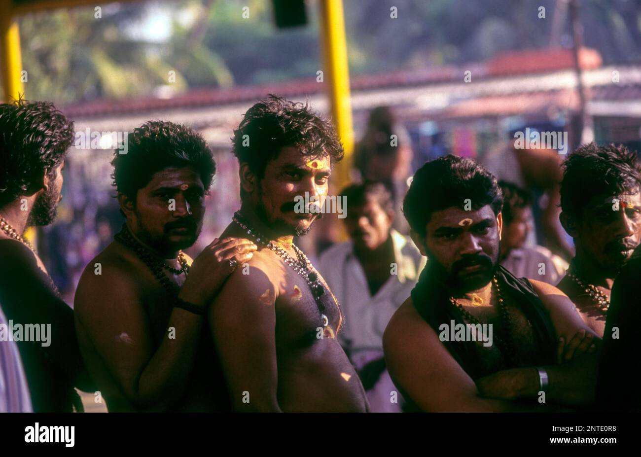 Ayyappa Anhänger in der Schlange im Sabarimalai, Kerala, Südindien, Indien, Asien Stockfoto