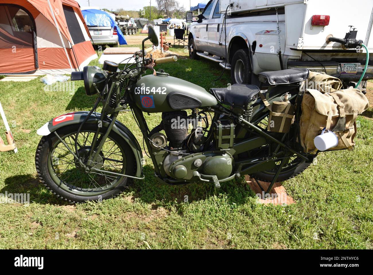 PLYMOUTH, CA - APRIL 19: 1942 BSA 500cc military motorcycle on display at the 42nd Annual Vintage Military Vehicle Collectors and Swap meet on April 19, 2019, at Camp Plymouth in Plymouth, CA. (Photos by Lyle Setter/Icon Sportswire) (Icon Sportswire via AP Images) Stockfoto