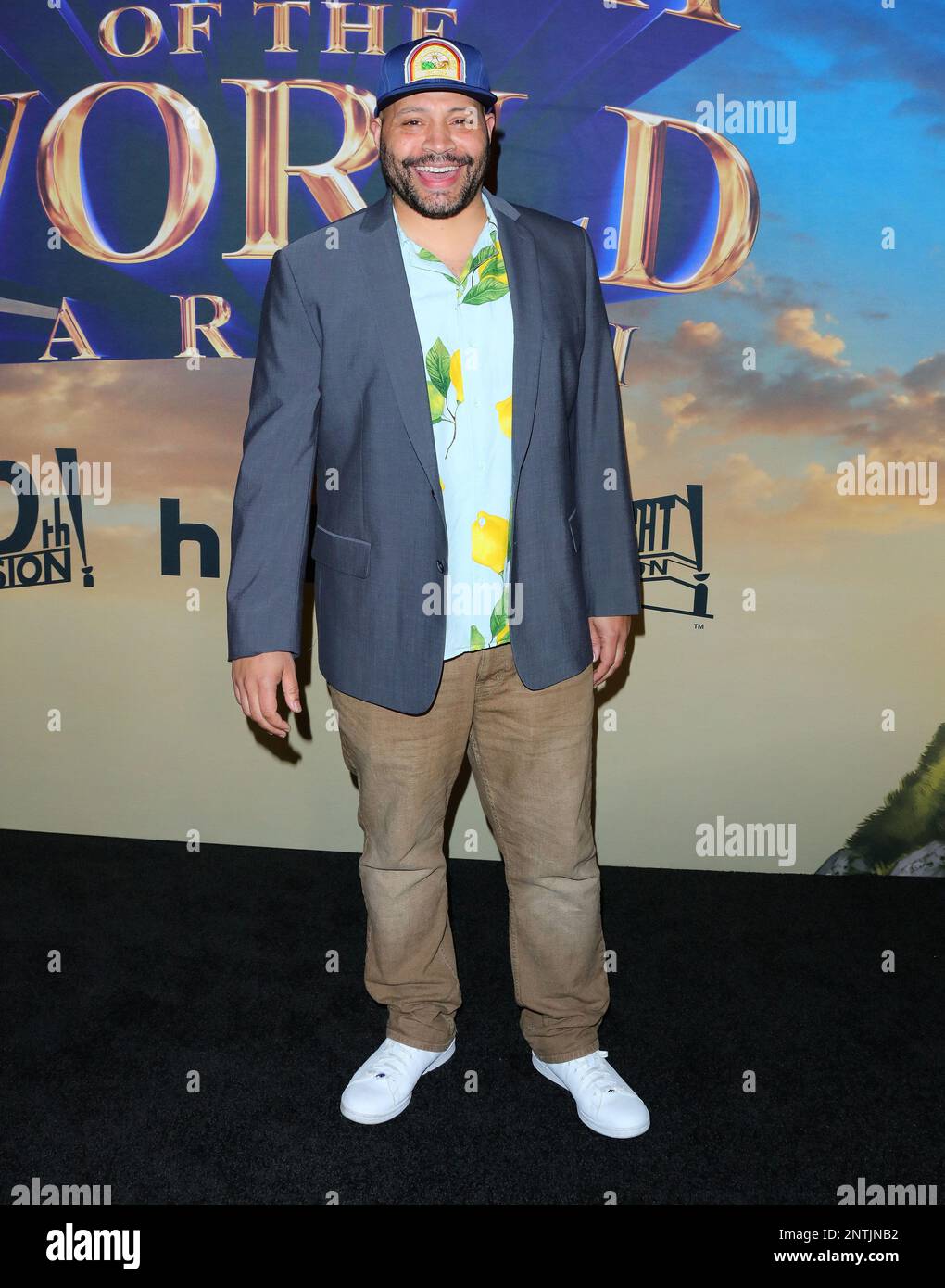 Hollywood, USA. 27. Februar 2023. Colton Dunn trifft am Montag, den 27. Februar 2023, auf dem Roten Teppich für Hulu History of the World, Teil II, im Hollywood Legion Theater in Hollywood, Kalifornien ein. (Foto: Juan Pablo Rico/Sipa USA) Guthaben: SIPA USA/Alamy Live News Stockfoto
