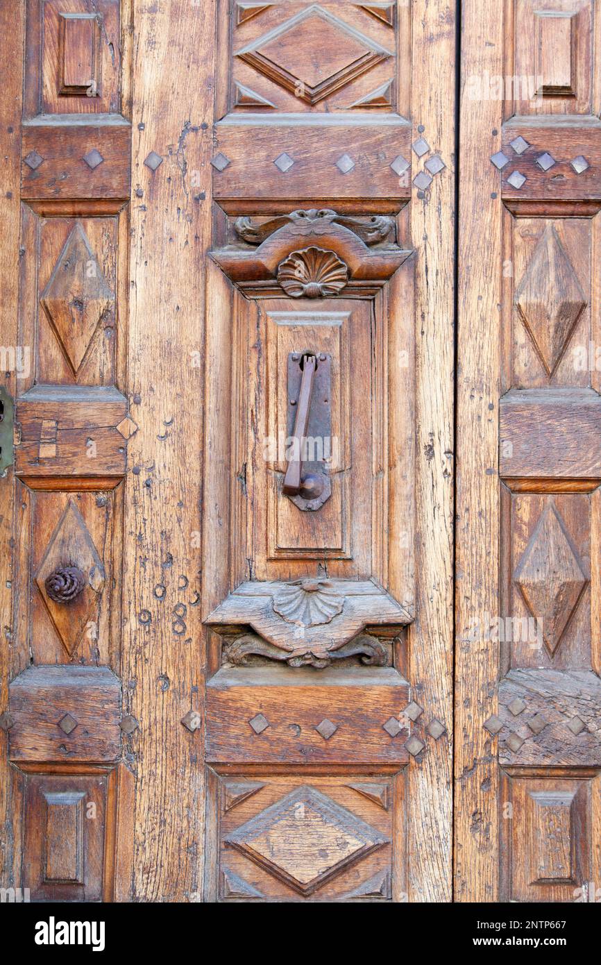 Frankreich, Avignon, historisches Tor in Avignon der Collegiale Du Miracle (1326) Eglise des Minimes. Stockfoto