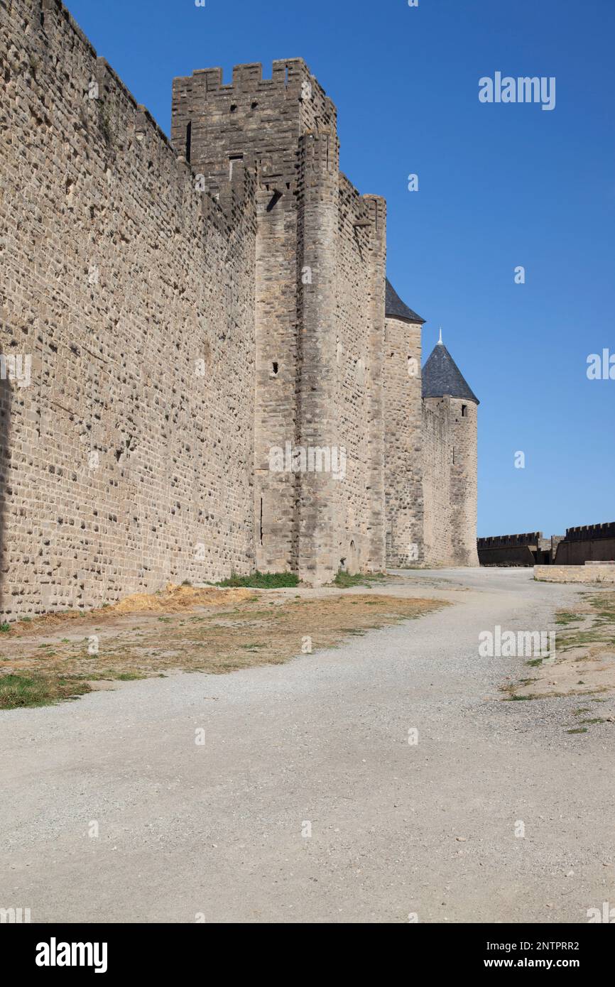 Frankreich, Languedoc-Roussillon, Carcassonne, die befestigte mittelalterliche Stadt (Stadtmauer). Stockfoto