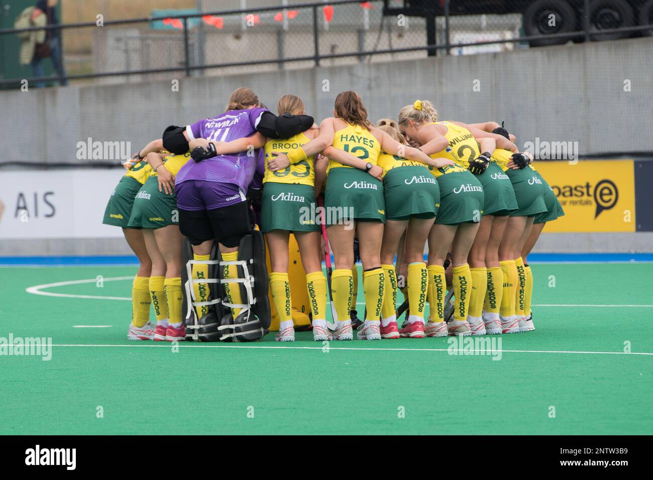 Hobart, Australien. 28. Februar 2023. Australia National Women's Field Hockey-Team während des 2022/23 stattfindenden Spiels der International Hockey Federation (FIH) Women's Pro-League zwischen Australien und Argentinien im Tasmanian Hockey Centre. Endergebnis: Australien 2:0 Argentinien. Kredit: SOPA Images Limited/Alamy Live News Stockfoto