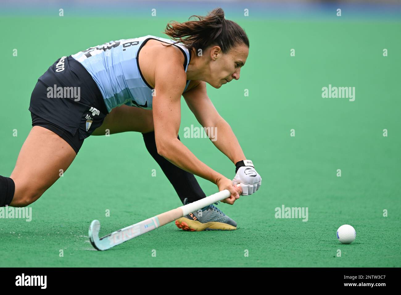 Hobart, Australien. 28. Februar 2023. Valentina Costa of Argentina National Field Hockeymannschaft der Frauen in Aktion während des 2022/23 stattfindenden Spiels der International Hockey Federation (FIH) Women's Pro-League zwischen Australien und Argentinien im Tasmanian Hockey Centre. Endergebnis: Australien 2:0 Argentinien. Kredit: SOPA Images Limited/Alamy Live News Stockfoto