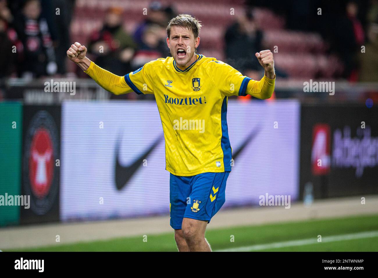 Herning, Dänemark. 27. Februar 2023. Nicolai Vallys (7) von Broendby, WENN nach dem 3F. Superliga-Spiel zwischen FC Midtjylland und Broendby IF in der MCH Arena in Herning gesehen. (Foto: Gonzales Photo/Alamy Live News Stockfoto