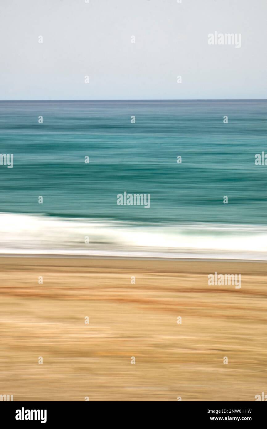 Seascape lange belichtete Landschaft des Meeres mit absichtlichem Bewegungseffekt der Kamera Stockfoto