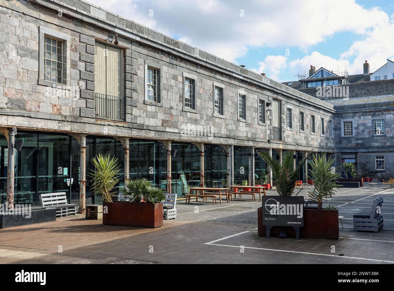 Ocean Studios Galerie und Teeräume im Royal William Yard in Stonehouse Plymouth. Teil eines Projekts von Urban Splash, um einem for neues Leben einzuhauchen Stockfoto