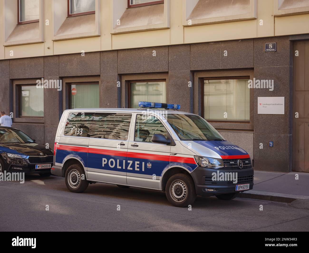 Wien, Osterreich - 11. August 2022: Österreichische Polizeiautos. Polizei Osterreich Terroranschlag Editorial Illustrative image. ISIS, ISIL Terrorbedrohung. Stockfoto