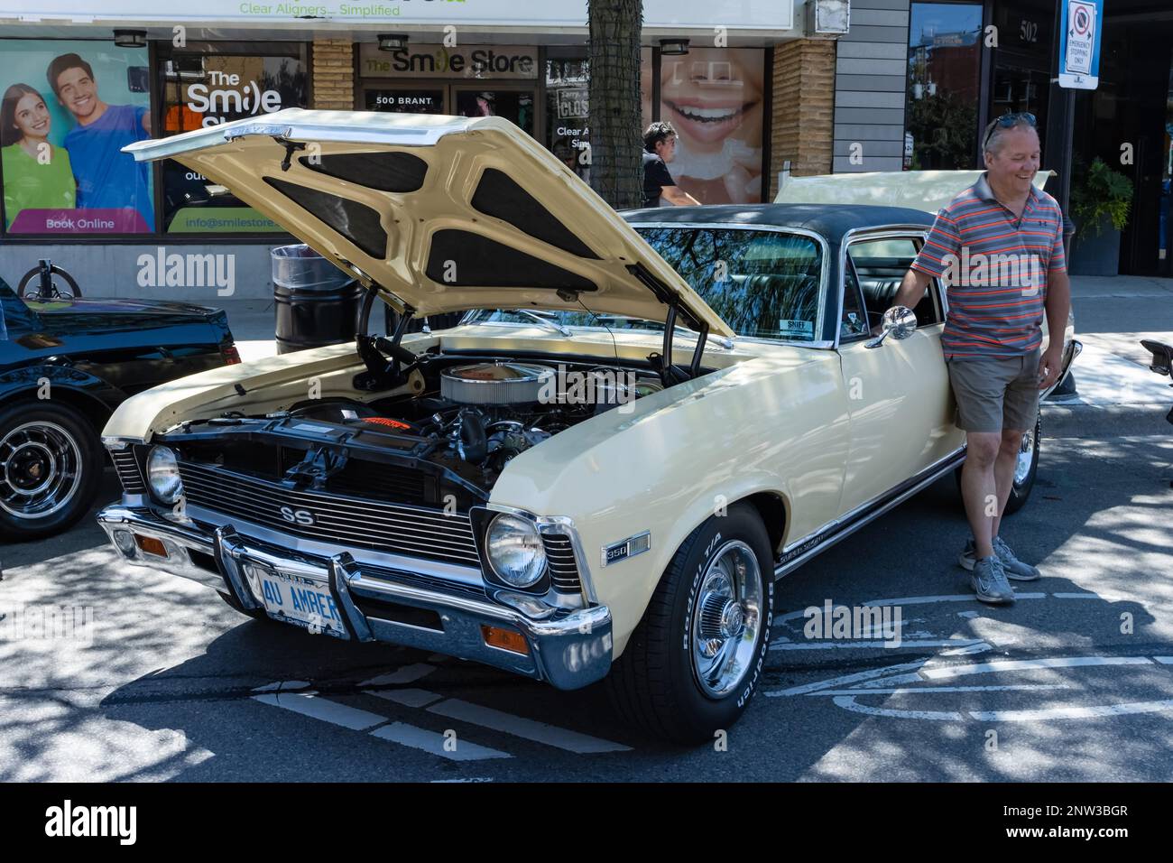 Burlington, ON, Kanada - 9. Juli 2022 : 1968 Chevy Nova SS 350 auf der Burlington Car Show. Stockfoto