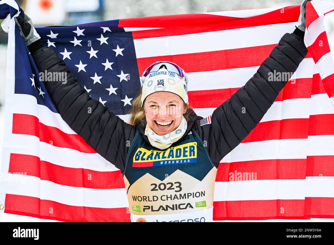 Planica, Slowenien. 28. Februar 2023. American Jessie Diggins, nachdem sie bei den FIS Nordic Ski World Championships 2023 in Planica, Slowenien, das Freistil-Rennen 10-K für Frauen gewonnen hatte. John Lazenby/Alamy Live-Nachrichten Stockfoto