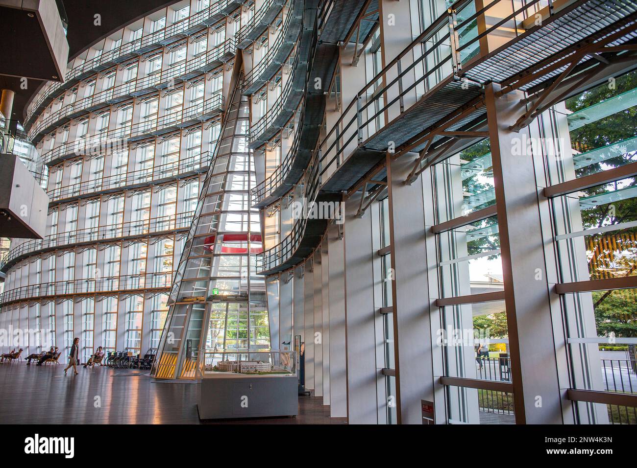 Innenraum des National Art Center, Tokyo, Japan Stockfoto