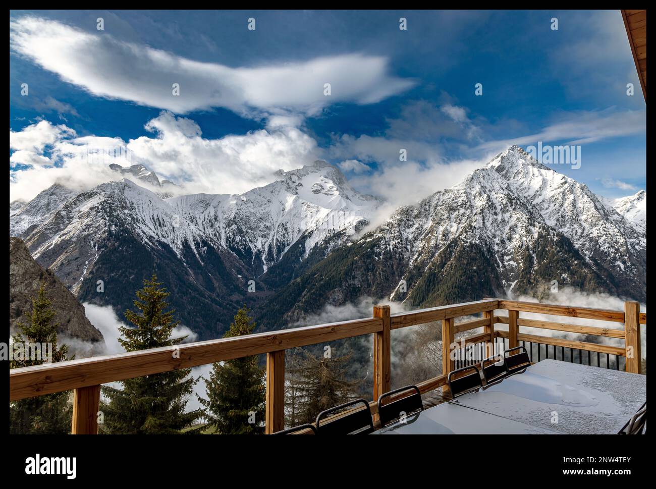 Französische Alpen in der Wintersonne, Les Deux Alpes Stockfoto