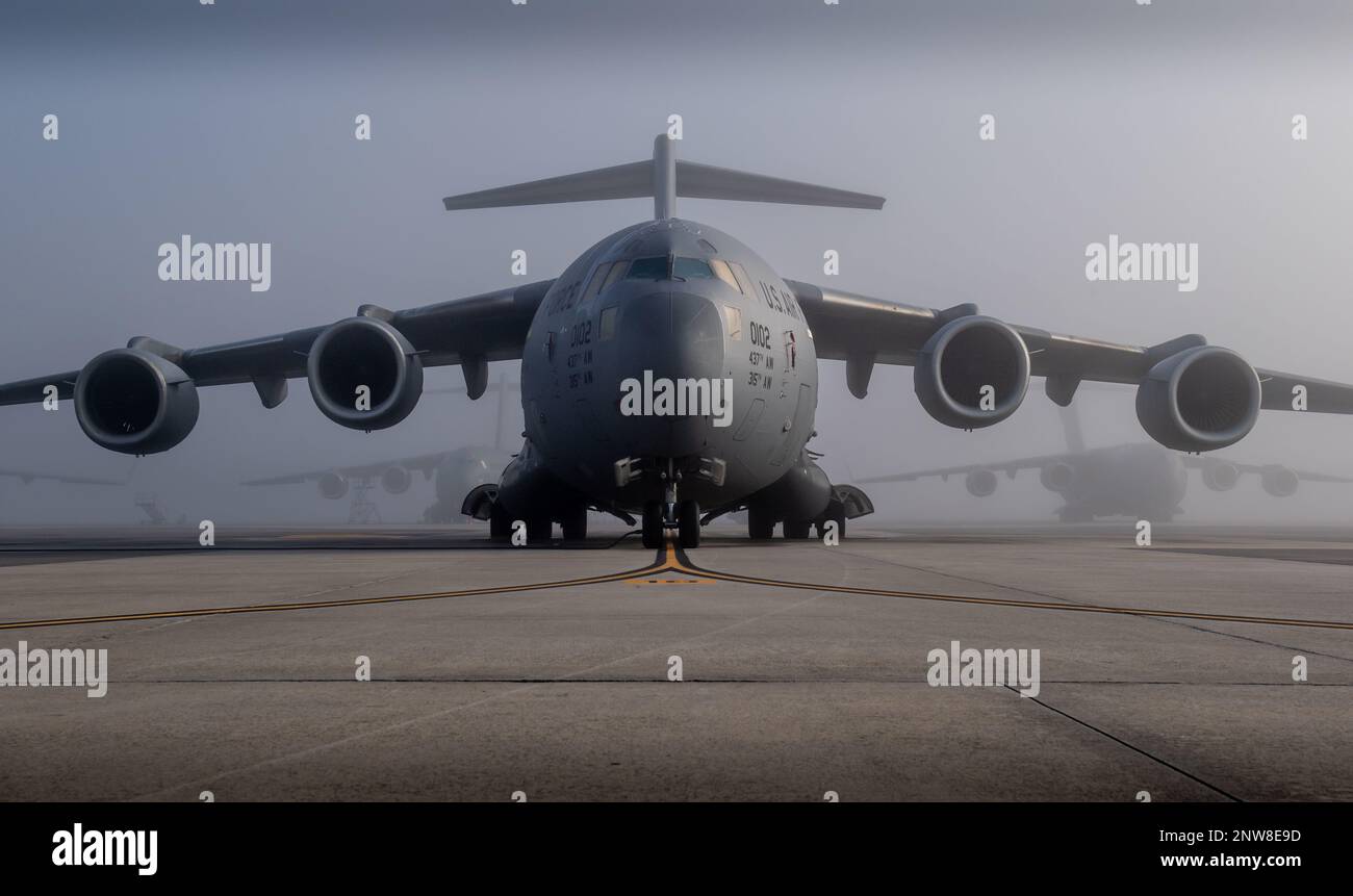 Ein C17 Globemaster III sitzt am Joint Base Charleston, South Carolina