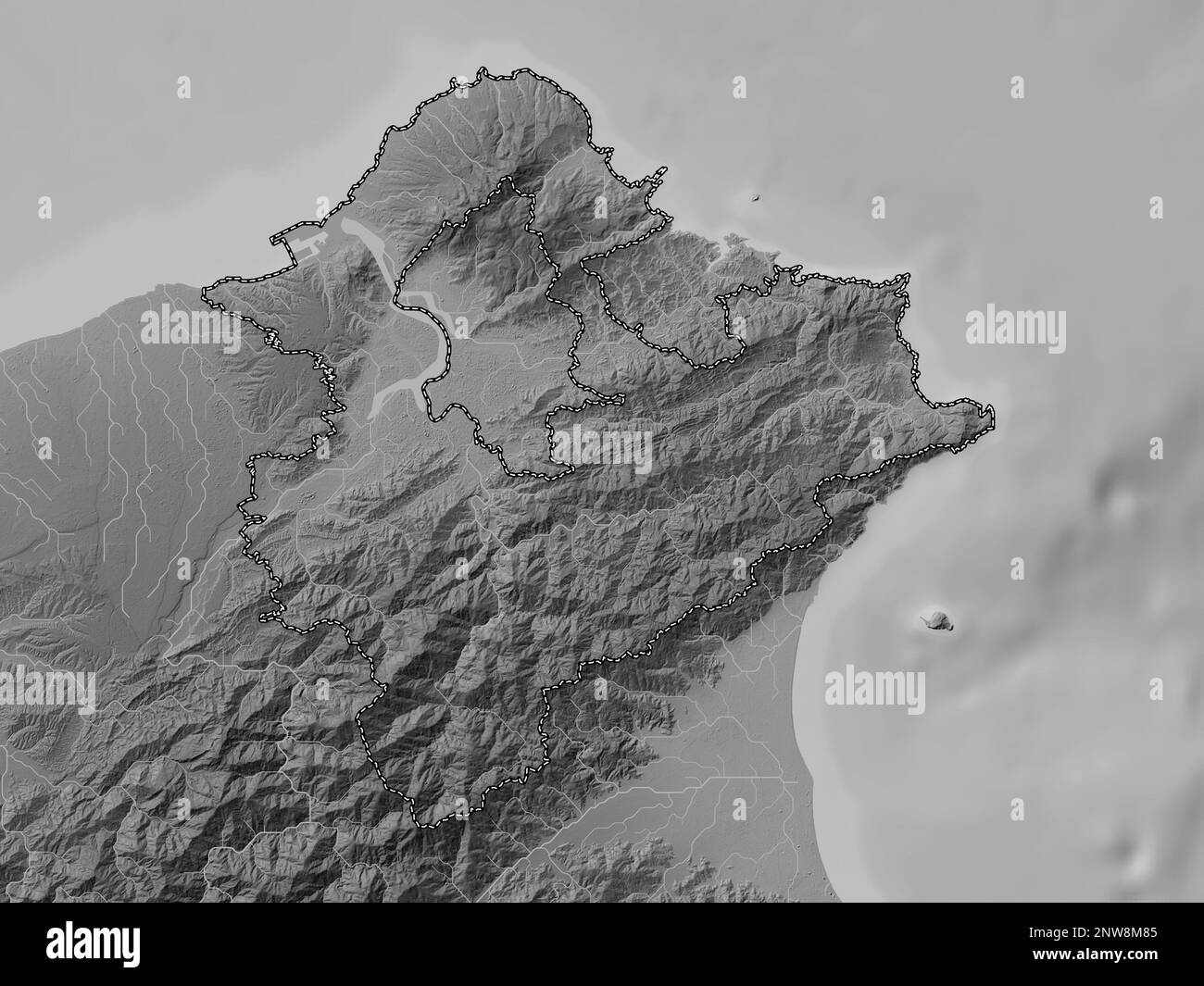 New Taipei City, Sondergemeinde Taiwan. Grauskala-Höhenkarte mit Seen und Flüssen Stockfoto