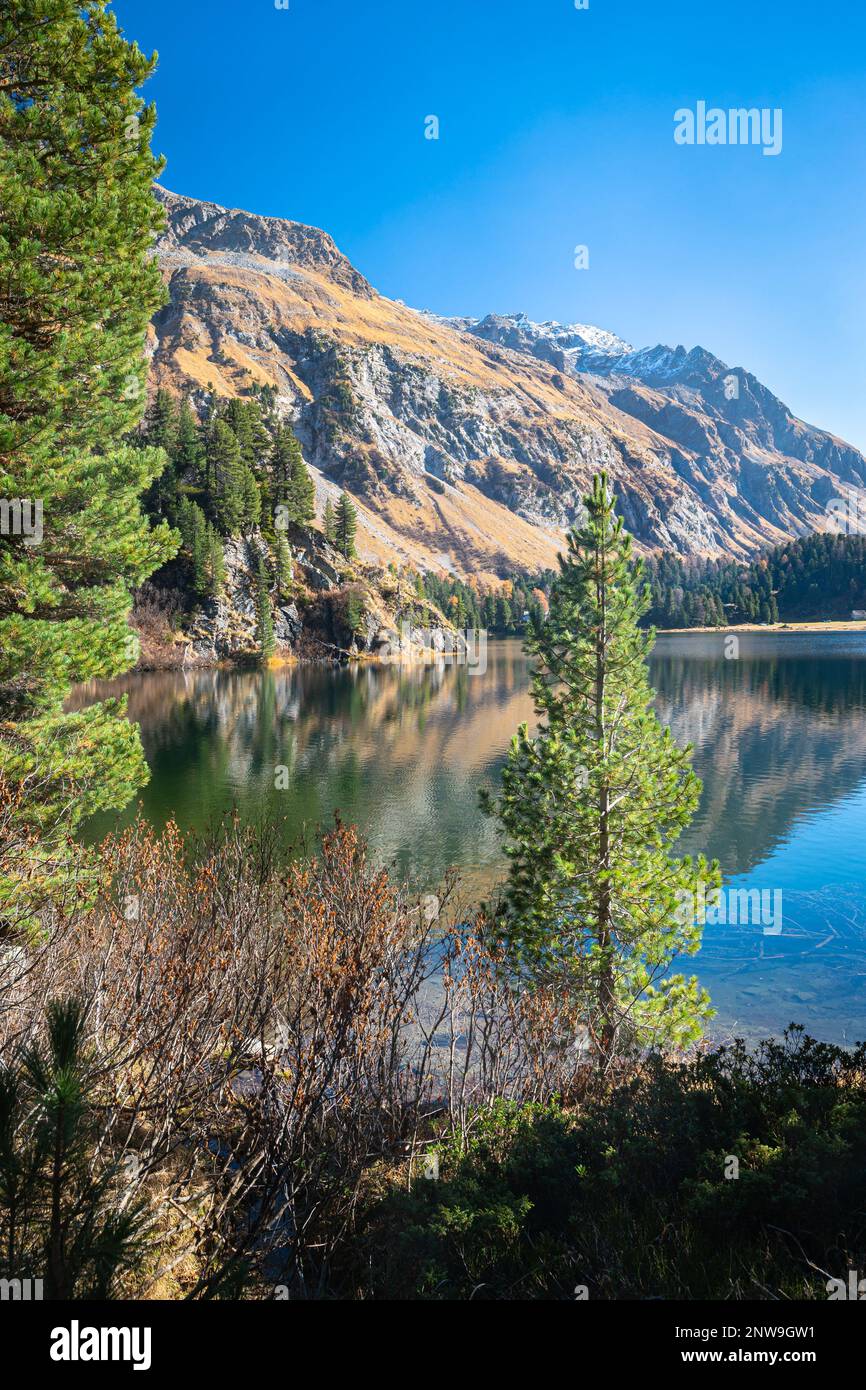 Cavloc-See in den Schweizer Alpen Stockfoto