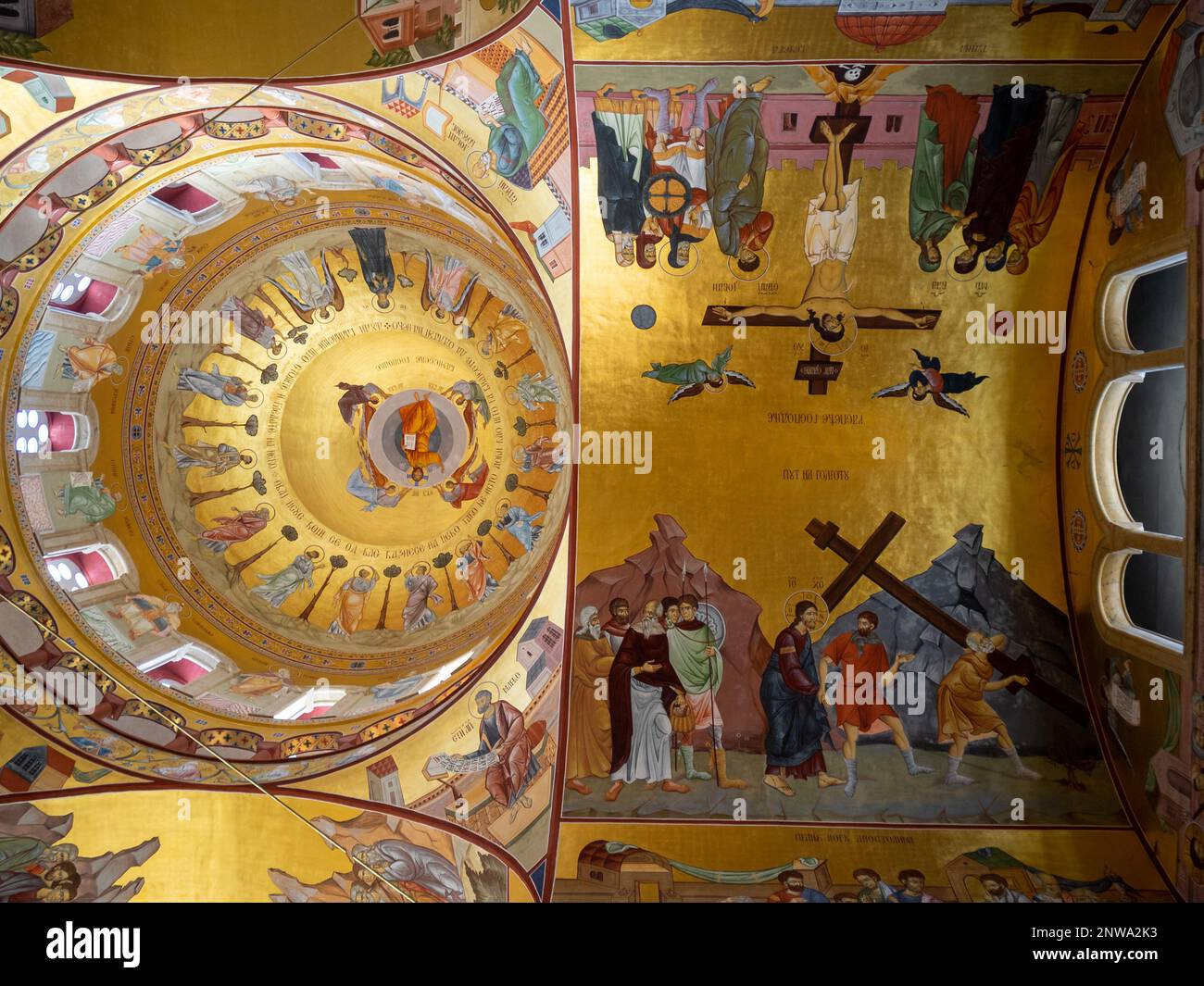 Kuppel- und Deckenfresken der Kathedrale der Auferstehung Christi, Podgorica Stockfoto