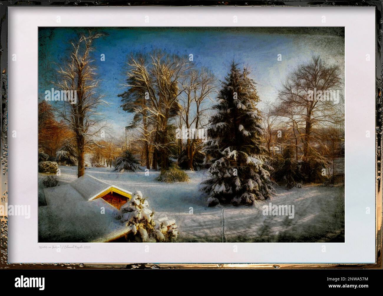 GERAHMTE MODERNE KUNST: „Winter im Isartal“ (Oberbayern), geeignet für Grußkarten im ISO-Format A5 von Edmund Nagele FRPS Stockfoto