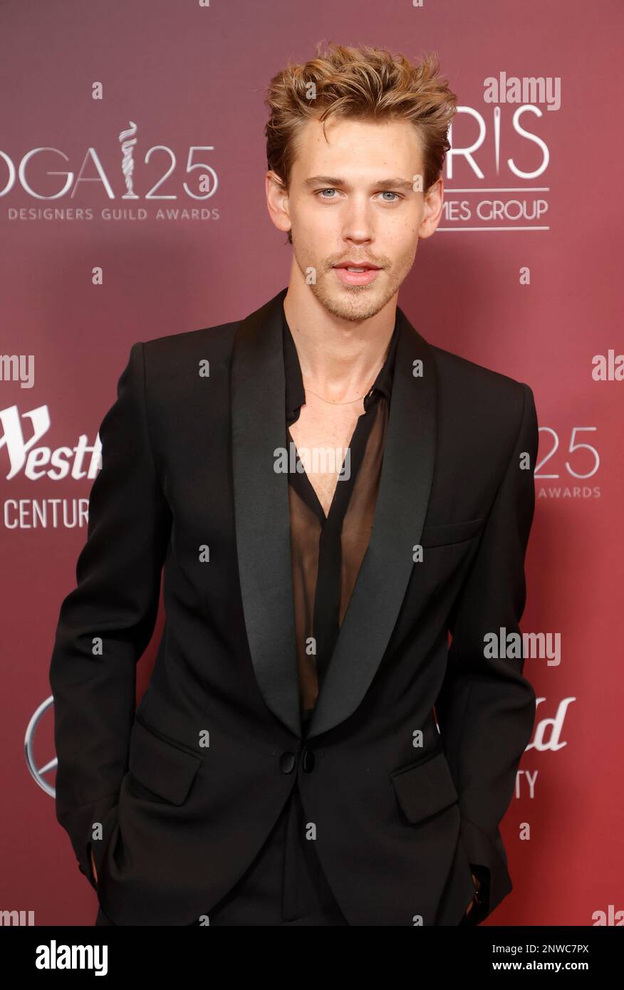 Los Angeles, Kalifornien, USA. 27. Februar 2023. Austin Butler, 25. jährliche Costume Designers Guild Awards auf der Fairmont Century Plaza in Los Angeles. Kredit: AdMedia Photo Via/Newscom/Alamy Live News Stockfoto