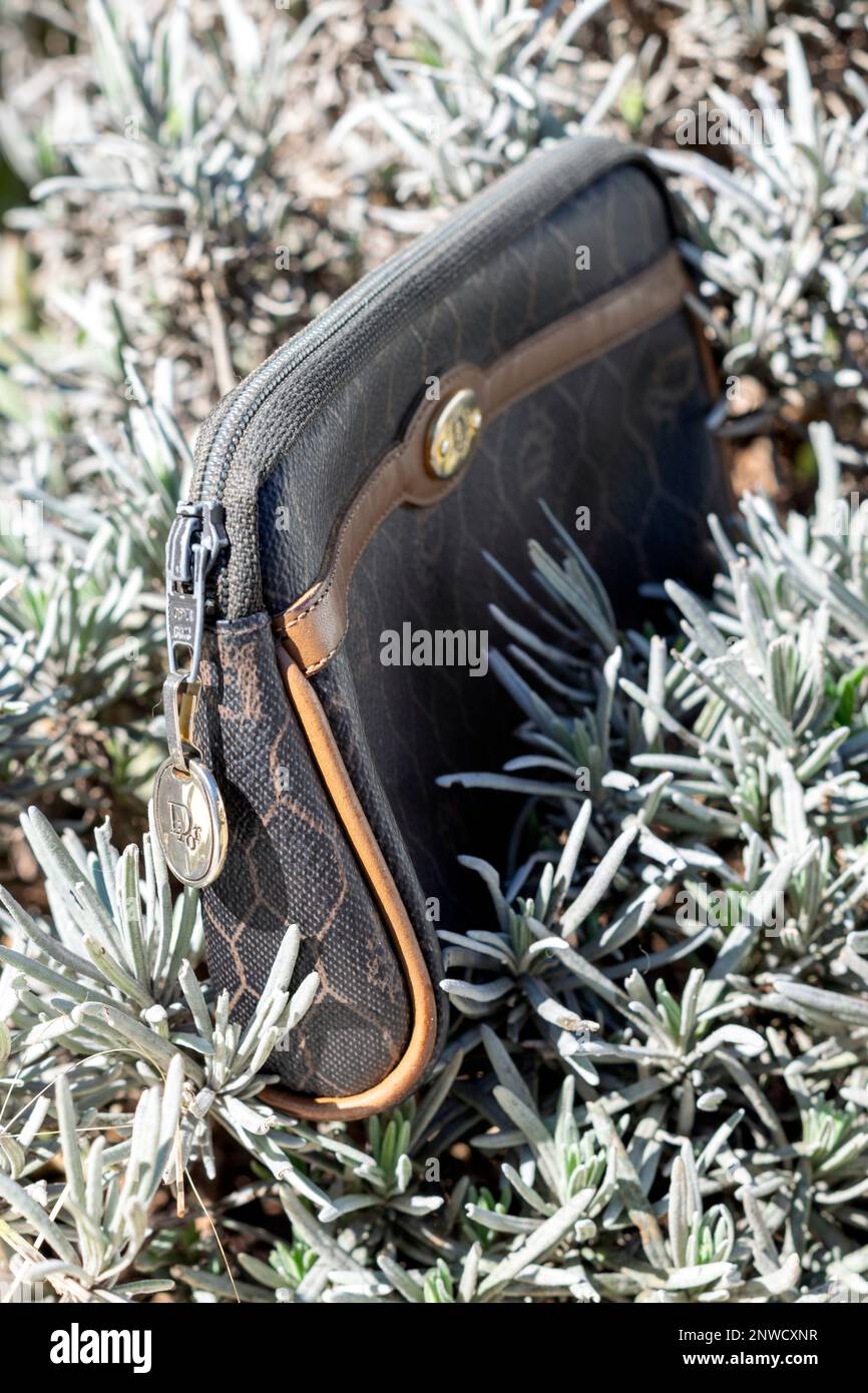 Unterarmtasche aus schwarzem Dior Canvas Vintage. Christian dior hochwertige Mode- und Designervintages. Hochwertige Marken. Hochwertiges Design. Stockfoto