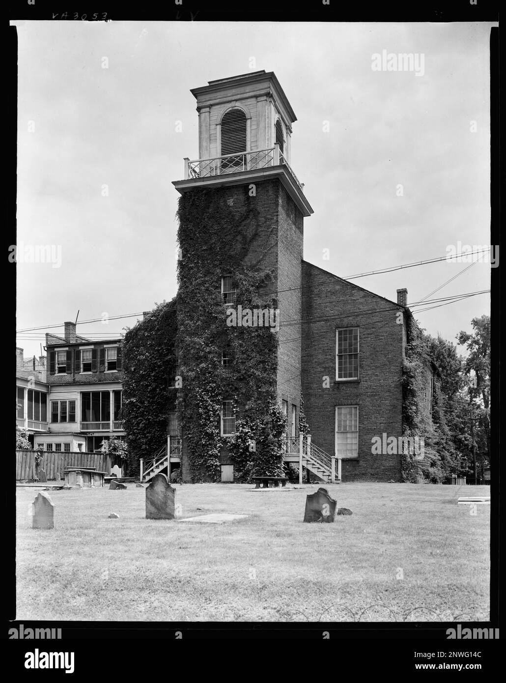 Presbyterian Meeting House, 321 S. Fairfax Street, Alexandria, Virginia. Carnegie Survey of the Architecture of the South (Carnegie-Umfrage zur Architektur des Südens). United States Virginia Alexandria, Friedhöfe, Glockentürme, Versammlungshäuser. Stockfoto