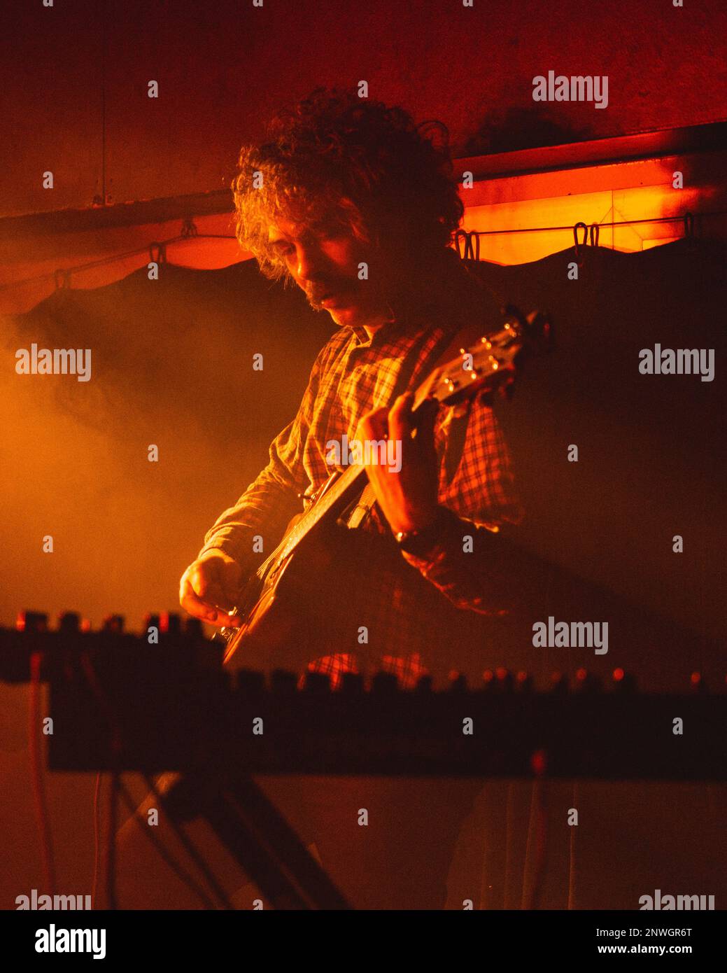 Mailand, Italien, 28. Februar 2023. Kanadische Post-Punk-Band-Belange (ex „Viet Cong“) treten live im Circolo Magnolia in Mailand auf. Credits: Maria Laura Arturi/Alamy Live News Stockfoto