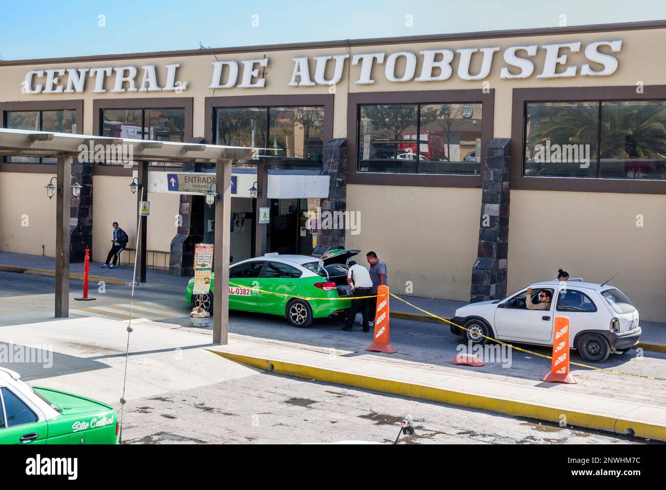 San Miguel de Allende Guanajuato Mexico,Central de Autobuses Busbahnhof,Außenansicht,Gebäude,Vordereingang,Wegweiser Informationen, Stockfoto