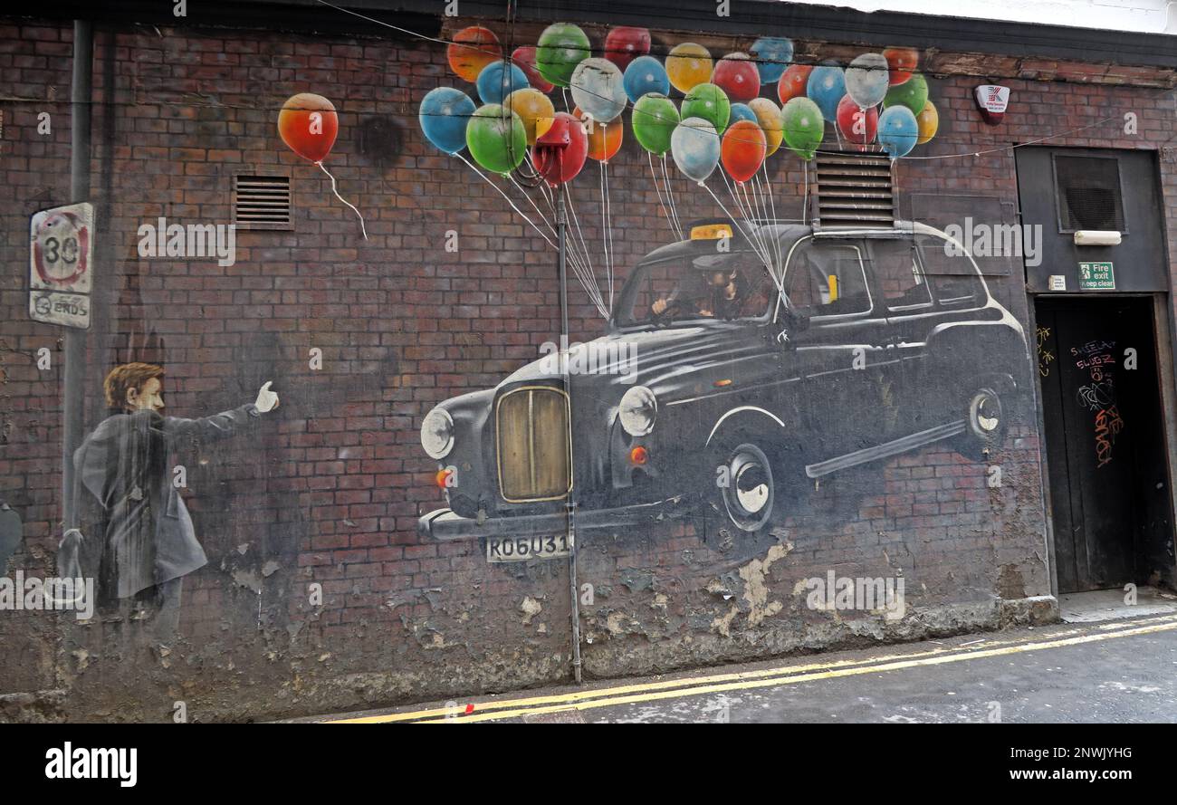 Old Rogue One Floating Taxi, öffentliches Art Black Cab, 2013, Mitchell Street / abseits der Argyle Street, Glasgow, Schottland, G1 3NA - Kunstpistolenprojekte Stockfoto