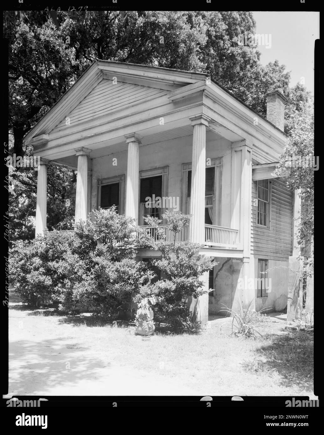 Briarwood, Mobile, Mobile County, Alabama. Carnegie Survey of the Architecture of the South (Carnegie-Umfrage zur Architektur des Südens). Usa, Alabama, Mobile County, Mobile, Säulen, Veranden, Häuser. Stockfoto