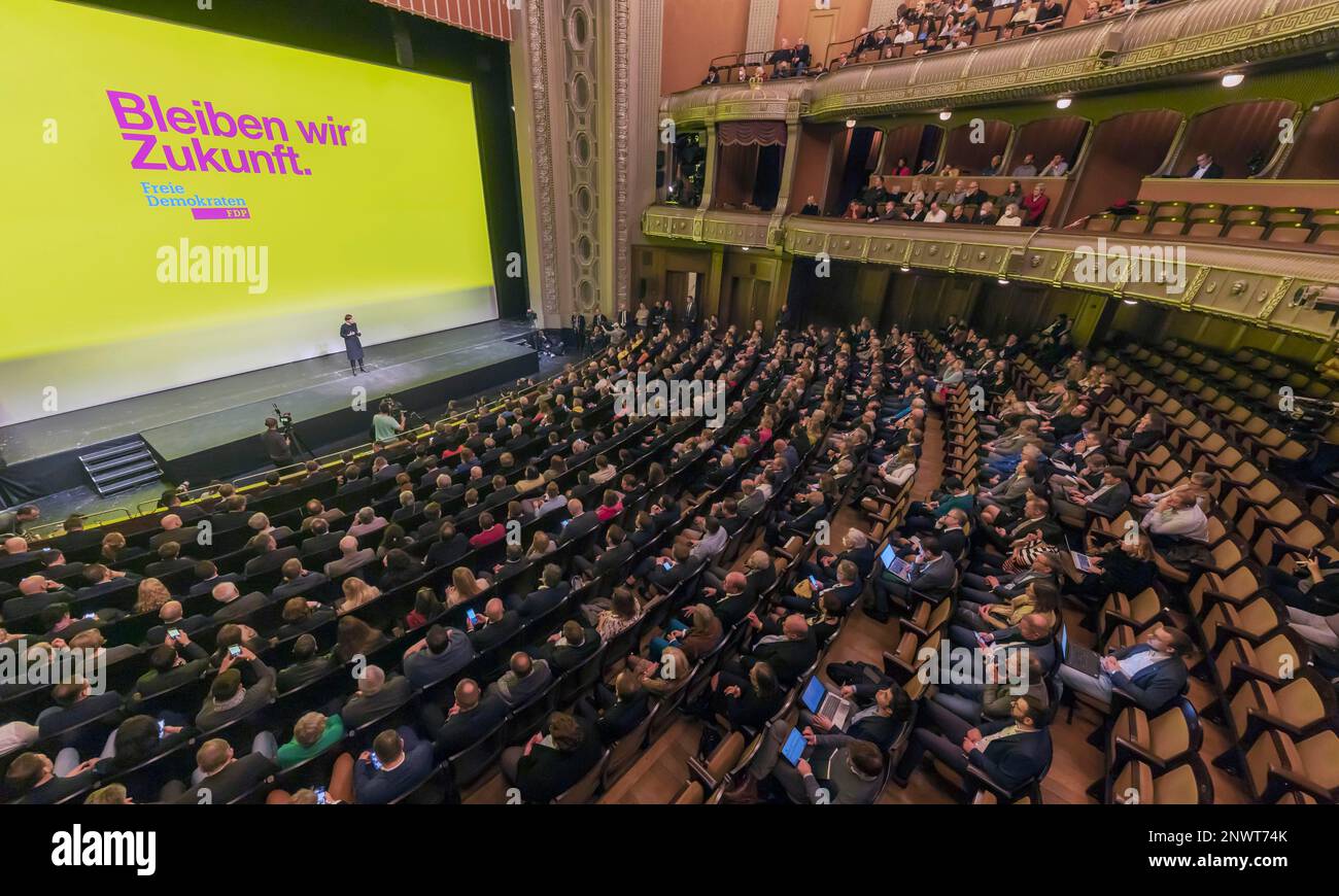 Epiphanientreffen 2023 der FDP, Langbild der Oper mit Gästen, Stuttgart, Baden-Württemberg, Deutschland Stockfoto