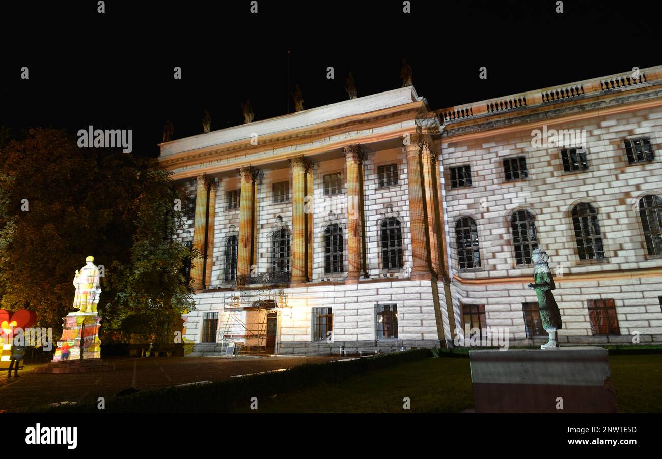 Lichterfest, Hauptgebäude Humboldt-Universität, unter den Linden, Mitte, Berlin, Deutschland Stockfoto