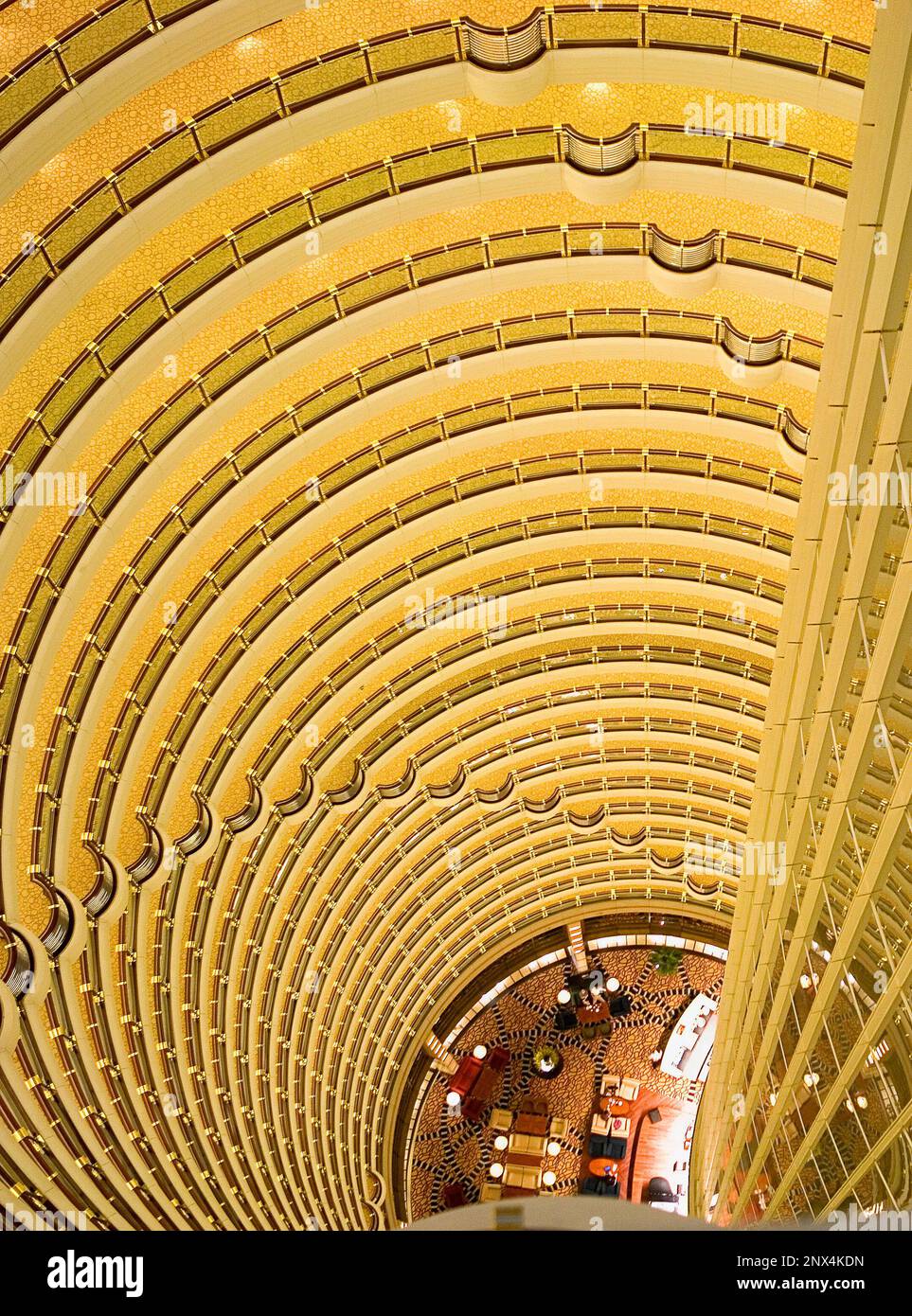 China.Shanghai: Der Innenhof des Grand Hyatt Shanghai Hotel innerhalb der Jin Mao Tower Stockfoto