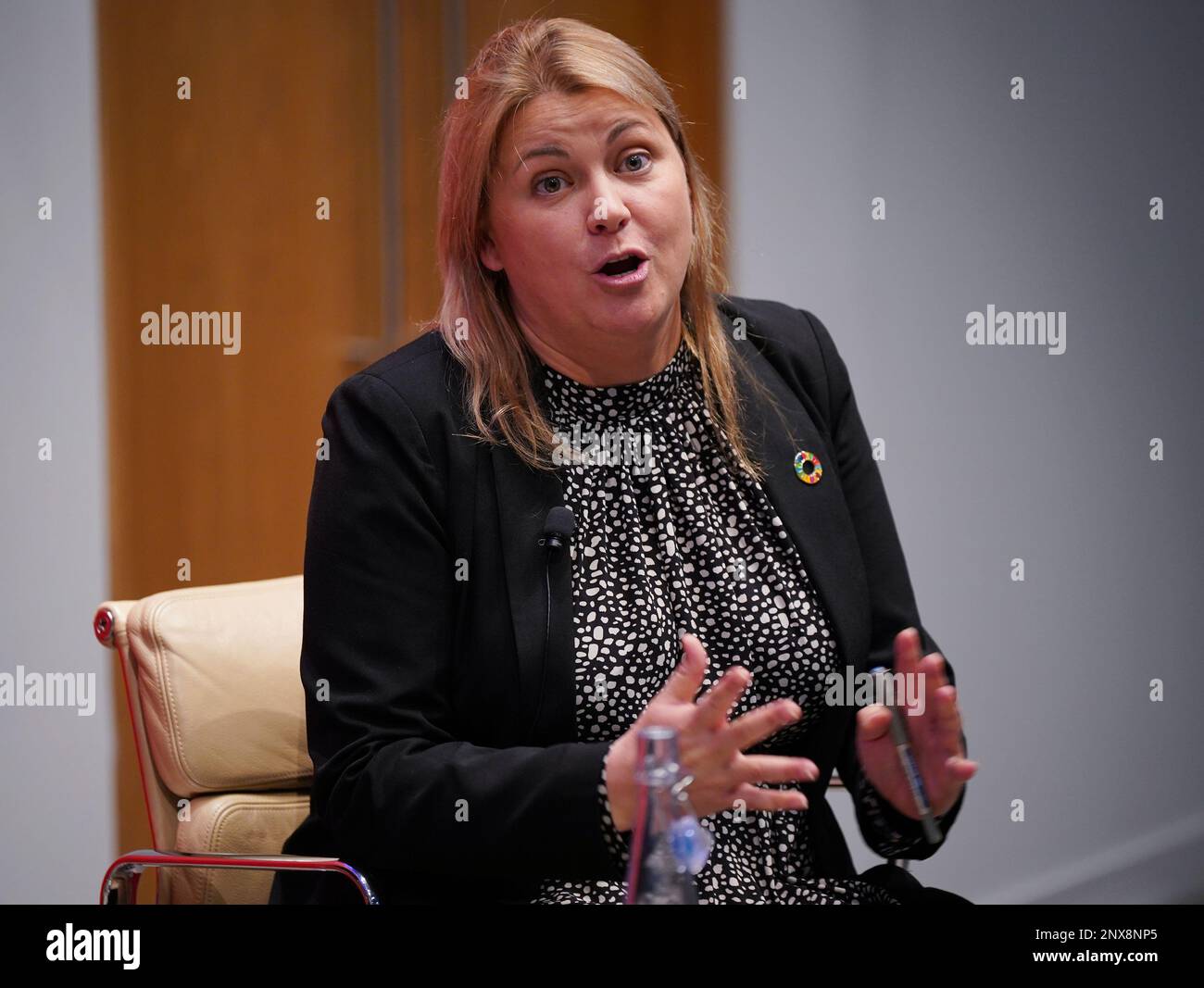 Baroness Liz Sugg, Gründungskovorsitzende, United Against Malnutrition and Hunger, anlässlich einer Podiumsveranstaltung zum Start von United Against Malnutrition and Hunger im Unilever House in London. Bilddatum: Mittwoch, 1. März 2023. Stockfoto