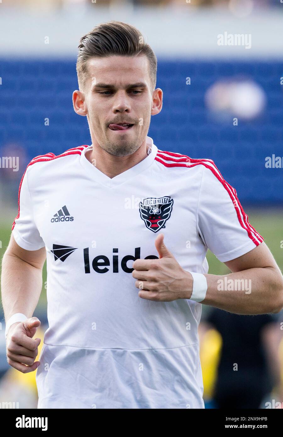 ANNAPOLIS, MD - APRIL 14: D.C. United midfielder Zoltan Stieber (18) warms up before a MLS match between D.C United and the Columbus Crew on April 14, 2018, at Navy-Marine Corps Memorial Stadium, in Annapolis, Maryland. D.C United defeated the Columbus Crew 1-0.(Photo by Tony Quinn/Icon Sportswire) (Icon Sportswire via AP Images) Stockfoto