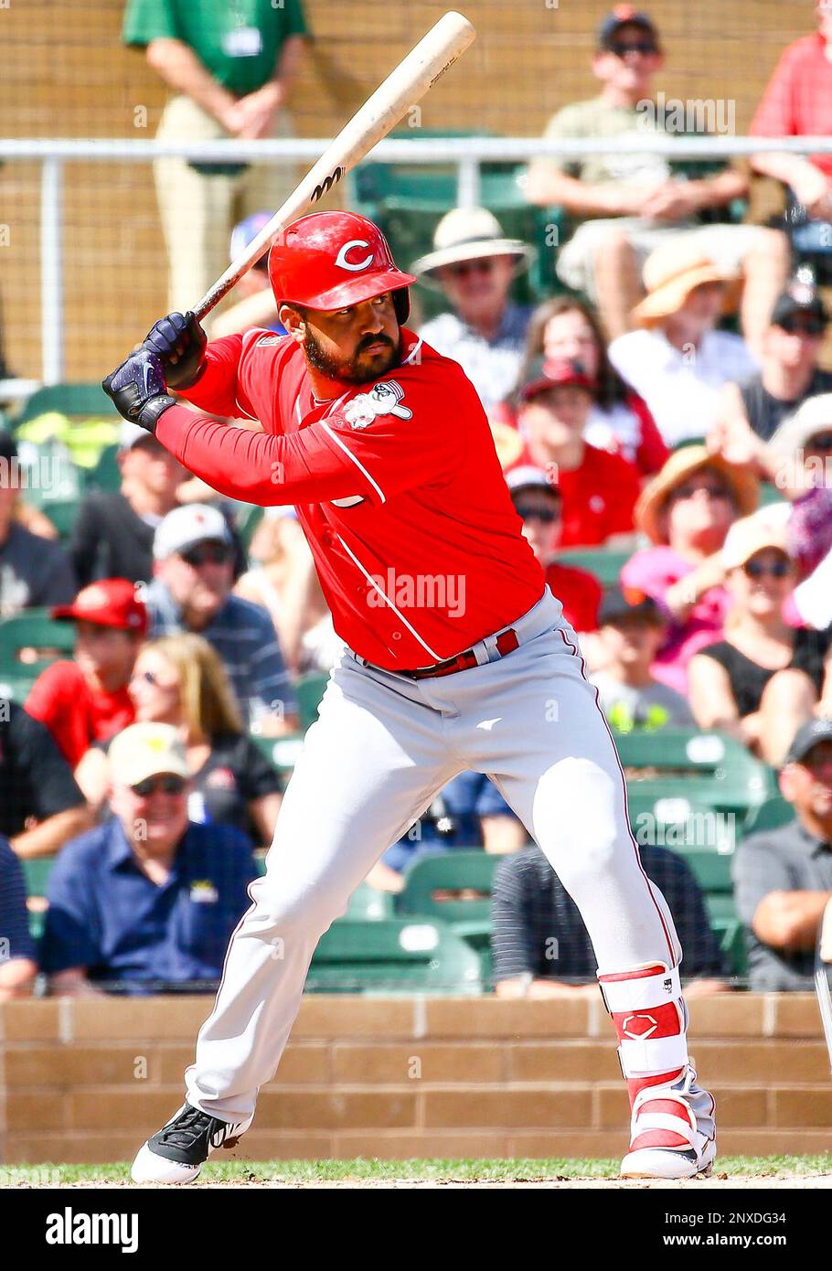 SCOTTSDALE, AZ - MARCH 14: Cincinnati Reds infielder Eugenio Suarez (7) bats during the MLB Spring Training baseball game between the Cincinnati Reds and the Arizona Diamondbacks on March 14, 2018 at Salt River Fields at Talking Stick in Scottsdale, AZ (Photo by Adam Bow/Icon Sportswire) (Icon Sportswire via AP Images) Stockfoto