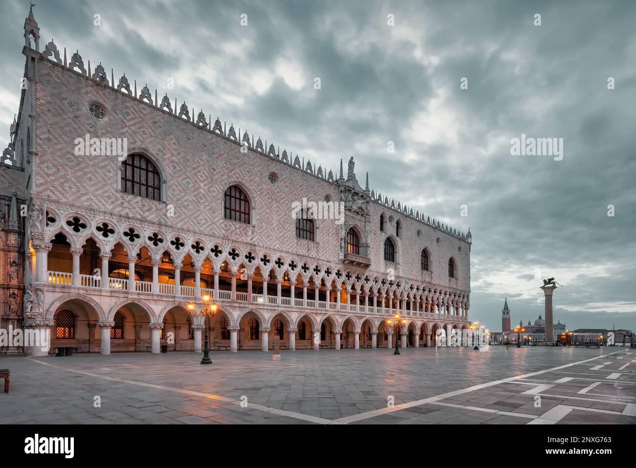 Der historische Dogenpalast in Venedig, Italien. Stockfoto