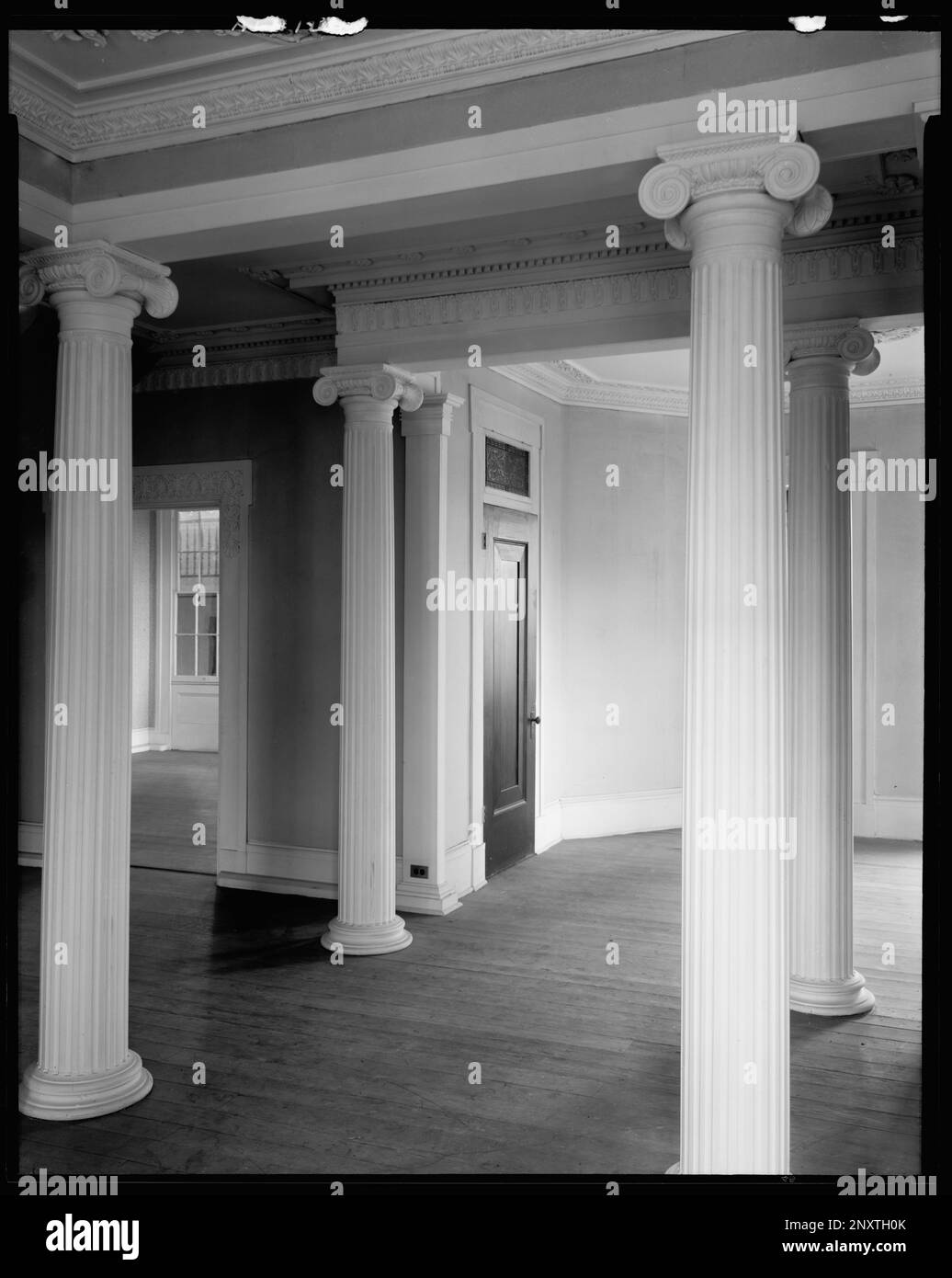 Gaineswood, Demopolis, Marengo County, Alabama. Carnegie Survey of the Architecture of the South (Carnegie-Umfrage zur Architektur des Südens). Vereinigte Staaten, Alabama, Marengo County, Demopolis, Innenräume, Spalten, Großbuchstaben, Spalten . Stockfoto