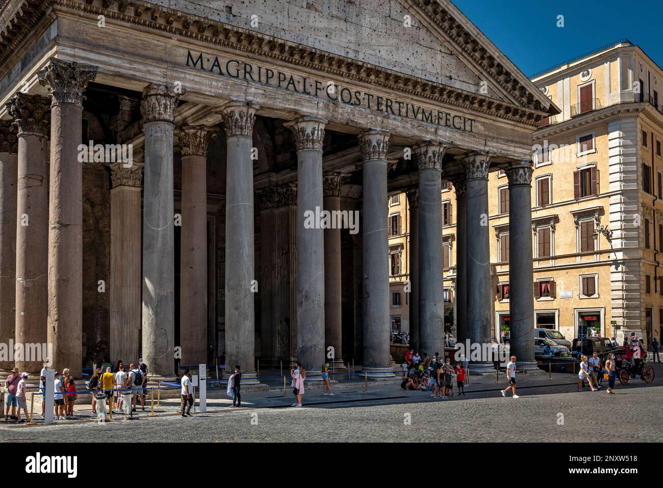 Blick auf das Pantheon, piazza della rotonda, Rom, Italien, am frühen Morgen Stockfoto
