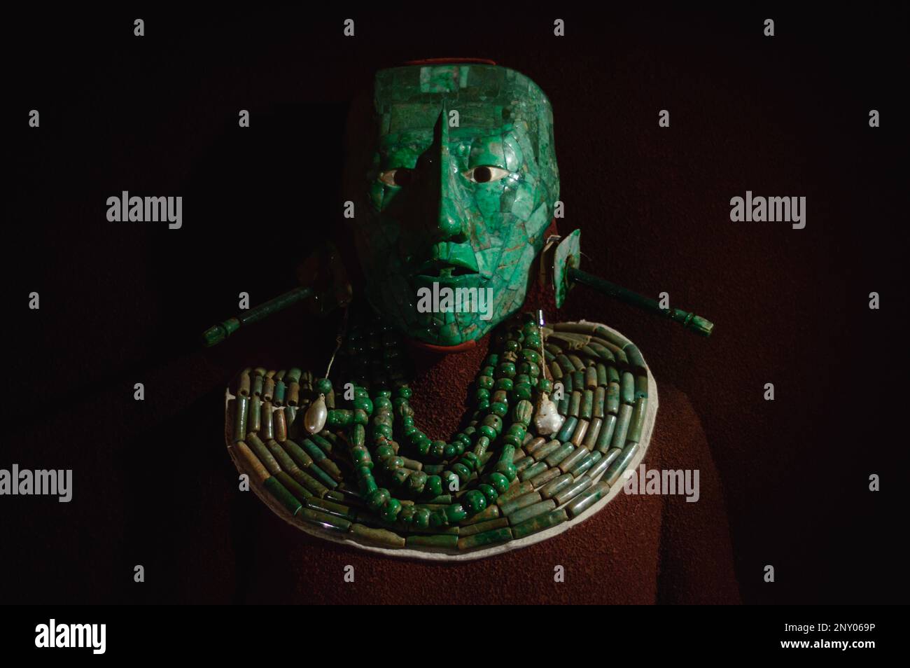 Grabmaske und Bestattungsschmuck von Pakal dem Großen, K'inich Janaab' Pakal, Maya-Herrscher von Palenque in Chiapas. Stockfoto