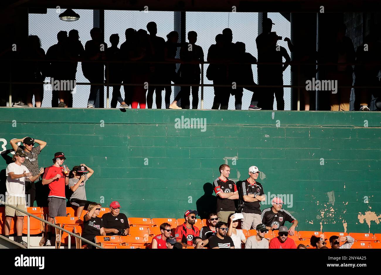 October 22, 2017: Fans enjoy the last MLS match at RFK stadium during an MLS soccer match between the D.C. United and the New York Red Bulls at the last MLS match in RFK Stadium in Washington DC. Justin Cooper/CSM (Cal Sport Media via AP Images) Stockfoto