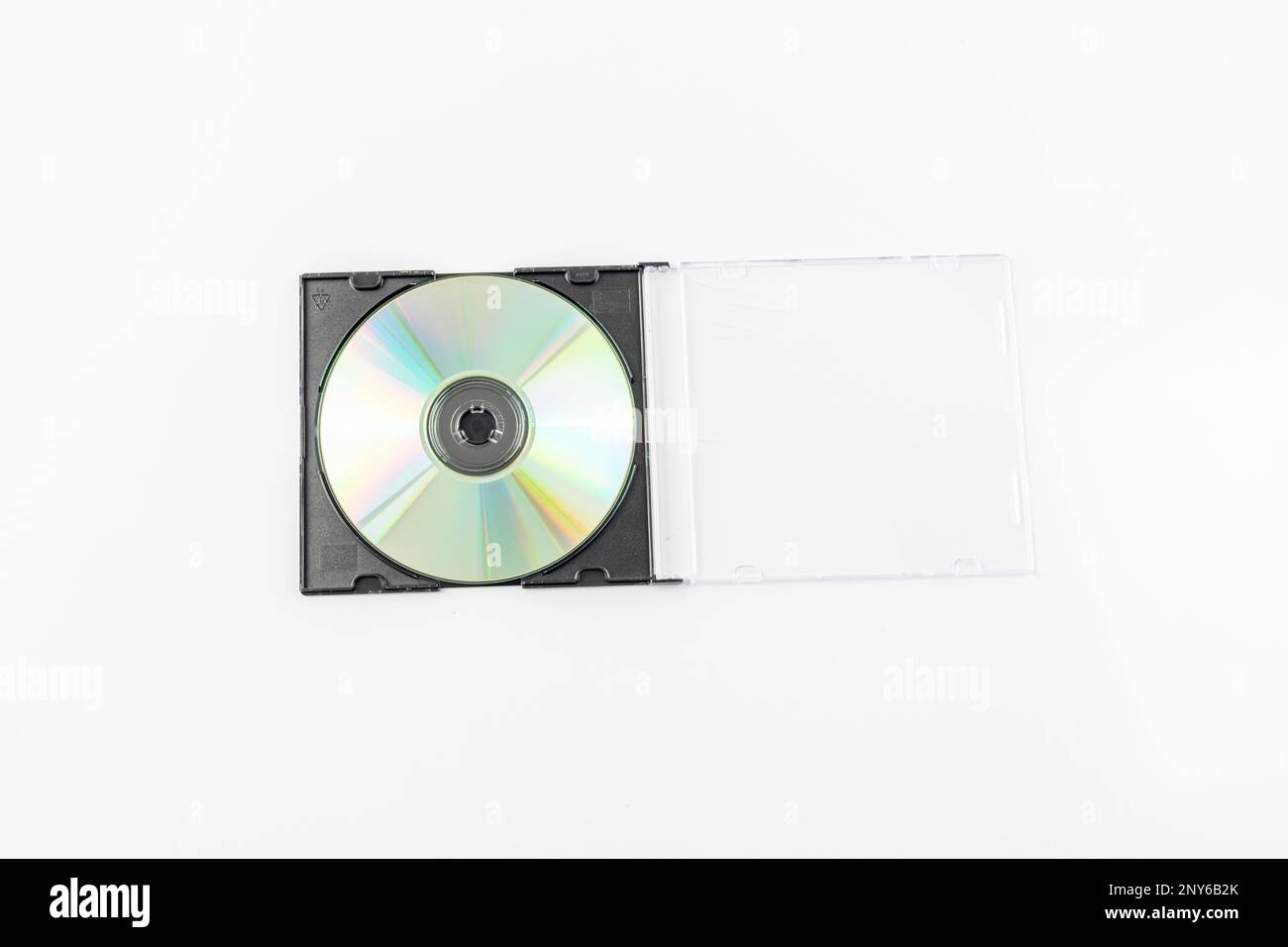 CD-Box mit Disc auf weißem isoliertem Hintergrund Stockfoto