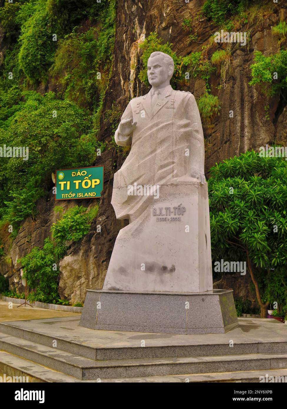 Statue Gherman Titov, Titop Island, Halong Bay, Vietnam, Deutsche Titov Stockfoto