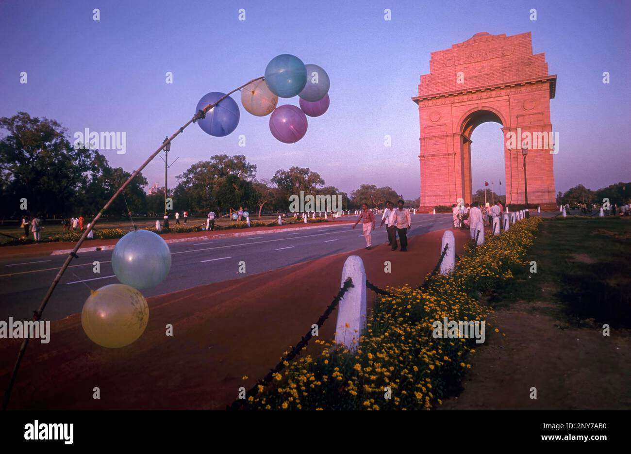 Das India Gate at Sun hat die Öffnungszeiten festgelegt, Delhi, Indien, Asien Stockfoto