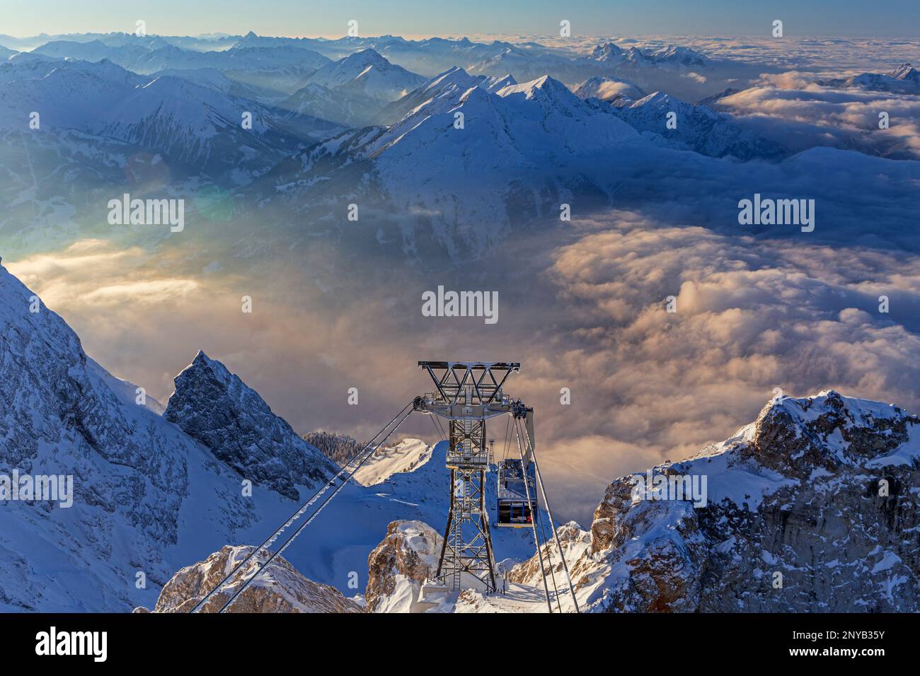 Blick von der Zugspitze auf die Lechtaler Alpen, Garmisch Partenkirchen, Ehrwald, Oberbayern, Bayern, Tirol, Deutschland, Österreich, Europa Stockfoto