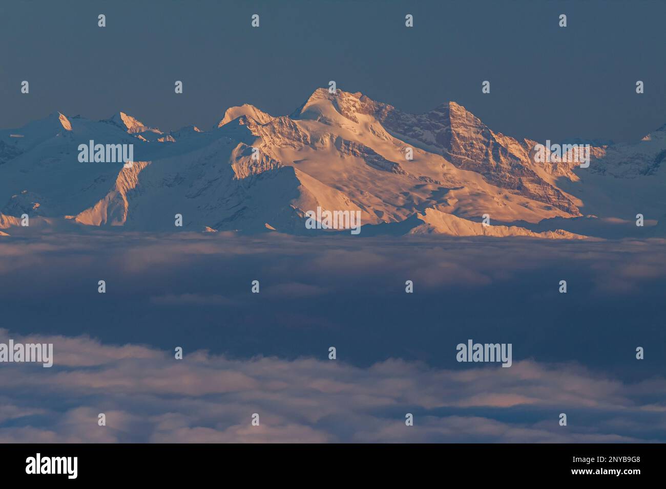 Blick von der Zugspitze auf die Zillertaler Alpen, Bayerische Alpen, Garmisch-Partenkirchen, Bayern, Alpen, Deutschland, Europa Stockfoto