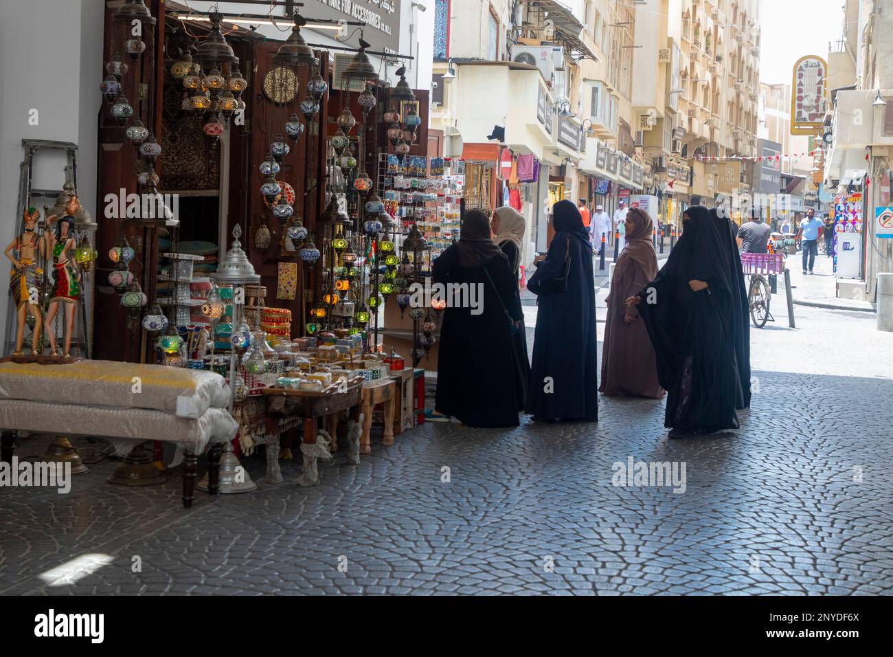 Blick auf den Bab al Bahrain Souk in Manama, das Königreich Bahrain, Millde East. Stockfoto