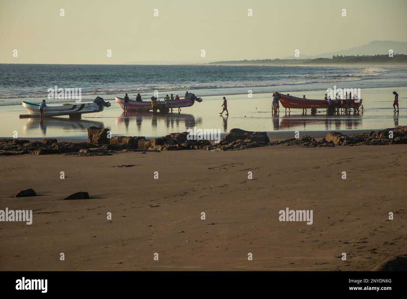 Fischerboote in Jiquilillo Beach, Chinandega, Nicaragua Stockfoto