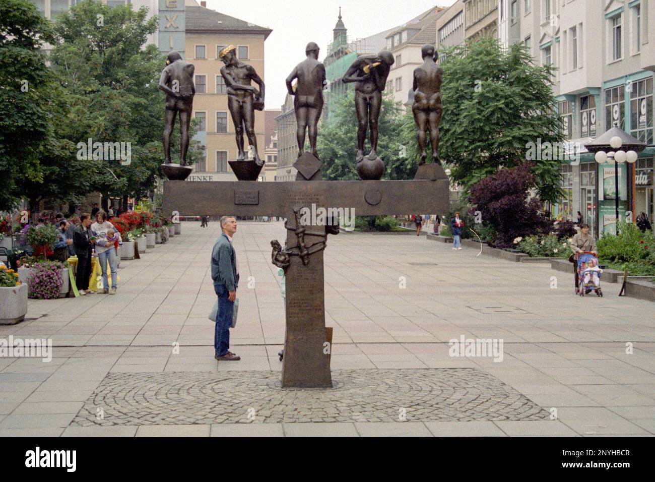 Die Bronzeskulptur der unzeitgemäßen Zeitgenossen von Bernd Goebel in Lepzig Stockfoto